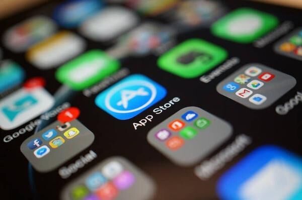 App Store再曝大型“安全事故”：你的數(shù)據(jù)被人偷了！
